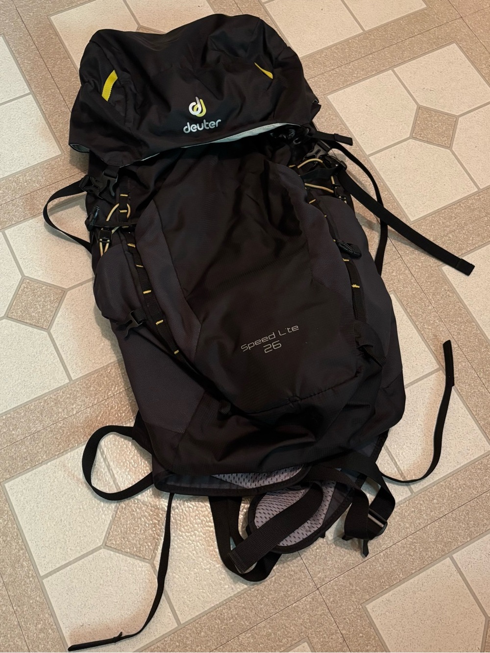 Dueter Black Speed Lite 26 Men’s Hiking Backpack